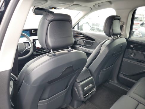 New 2026 Lincoln Nautilus Reserve image 29