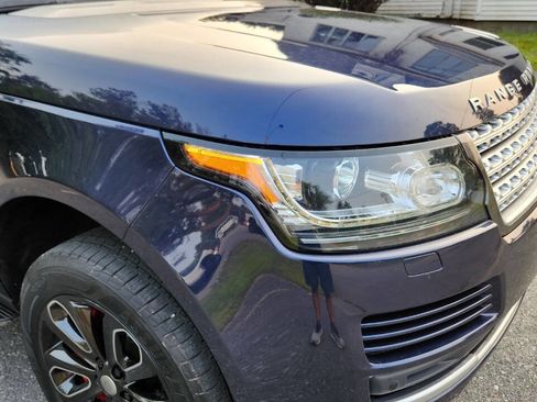 Used 2017 Land Rover Range Rover HSE image 23