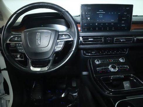 Used 2023 Lincoln Nautilus Reserve AWD/4WD image 31