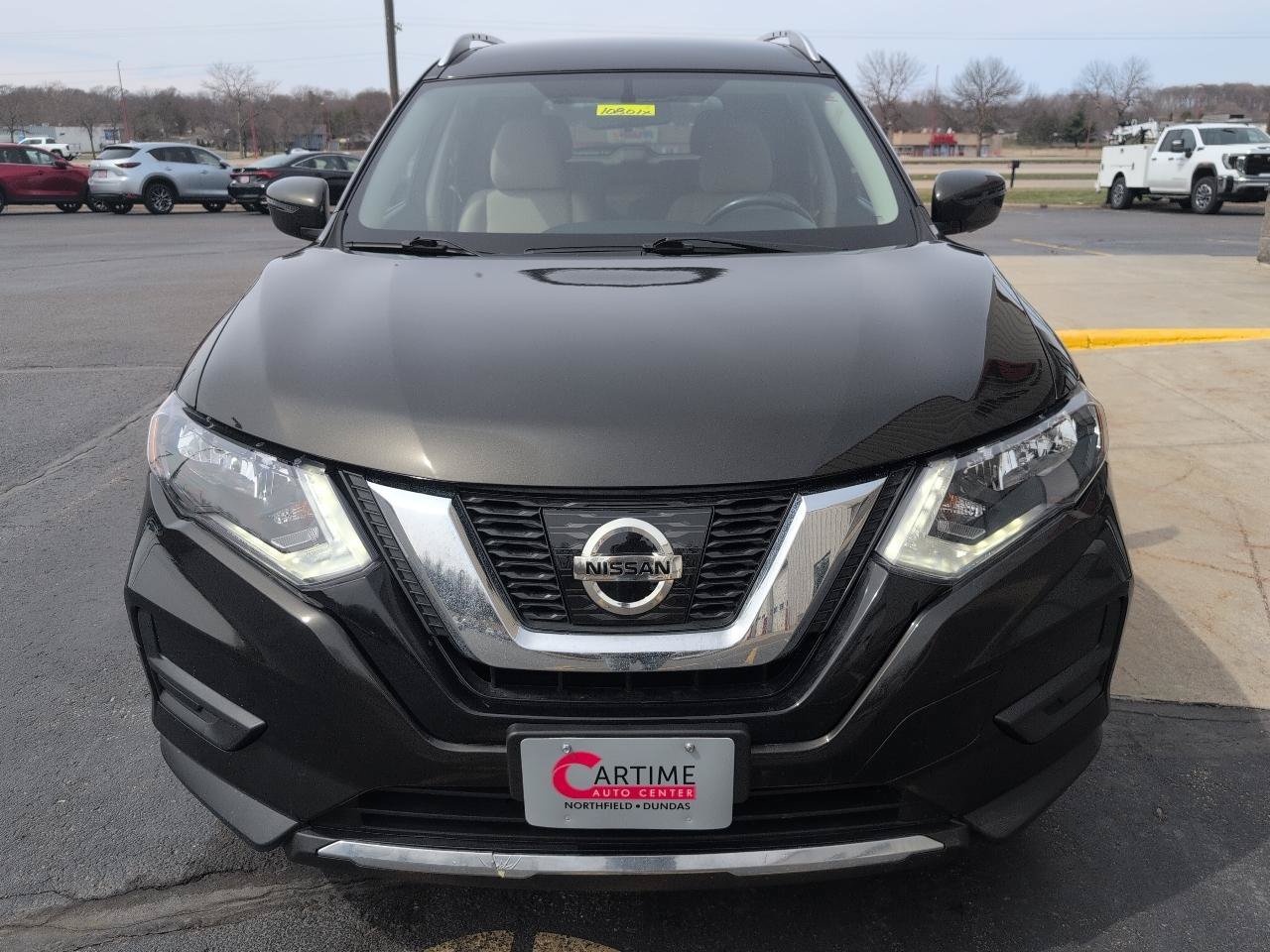 Used 2017 Nissan Rogue SV AWD/4WD image 3