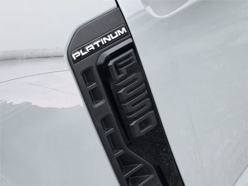 Used 2025 Ford F250 Platinum AWD/4WD image 12