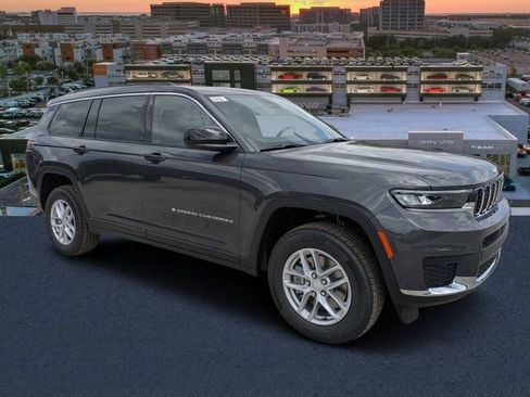 New 2026 Jeep Grand Cherokee L Laredo RWD image 1