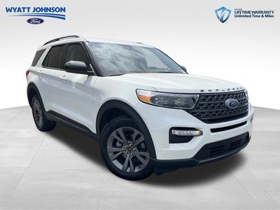 Certified 2024 Ford Explorer XLT w/ Equipment Group 202A