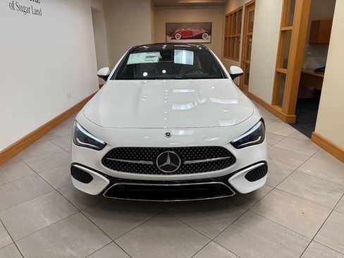 New 2026 Mercedes-Benz CLE 300 4MATIC Coupe image 2