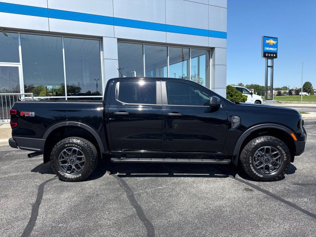 Used 2024 Ford Ranger XLT w/ FX4 Off-Road Package AWD/4WD image 2