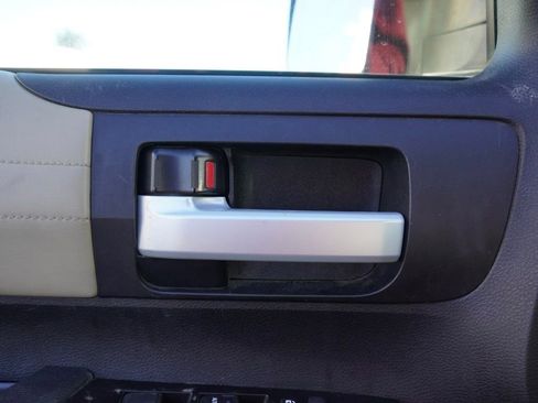 Used 2018 Toyota Tundra Limited w/ Limited Premium Package image 8