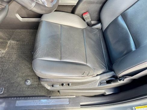 Used 2017 GMC Sierra 1500 SLT image 16