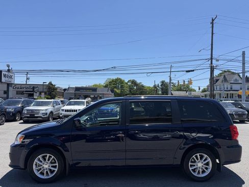 Used 2014 Dodge Grand Caravan SXT w/ UConnect Hands-Free Group FWD image 5