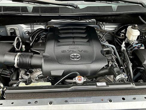 Used 2019 Toyota Tundra SR5 w/ SR5 Upgrade Package image 9