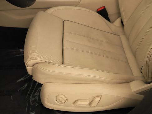Used 2023 Audi A4 2.0T Premium Plus w/ Premium Plus Package image 25