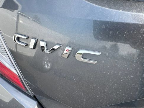 Used 2017 Honda Civic Sport image 4