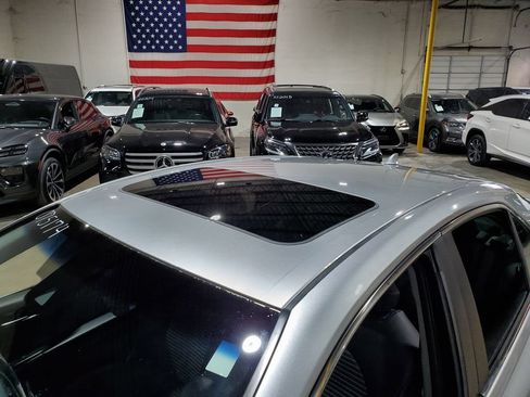Used 2018 Toyota Camry SE w/ Audio Package FWD image 35