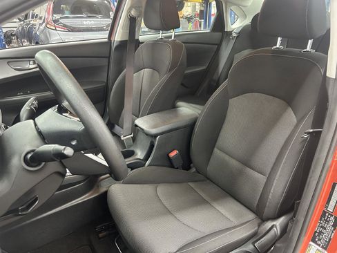 Used 2023 Kia Forte LXS w/ LXS Technology Package image 10