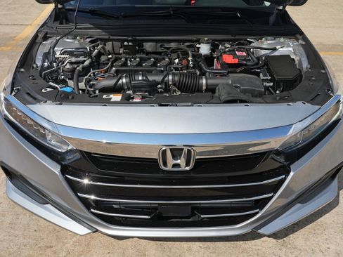 Used 2022 Honda Accord LX image 7