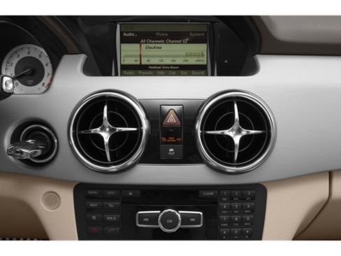 Used 2015 Mercedes-Benz GLK 350 2WD image 9