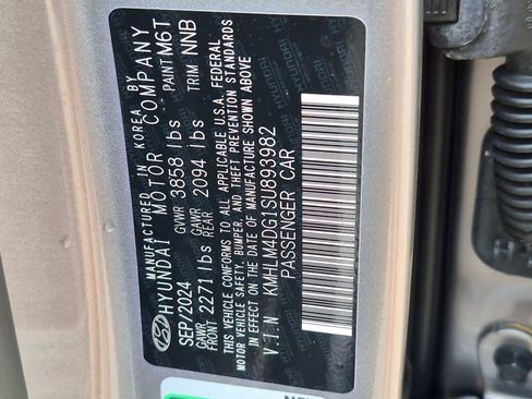 Certified 2025 Hyundai Elantra Sport FWD image 32