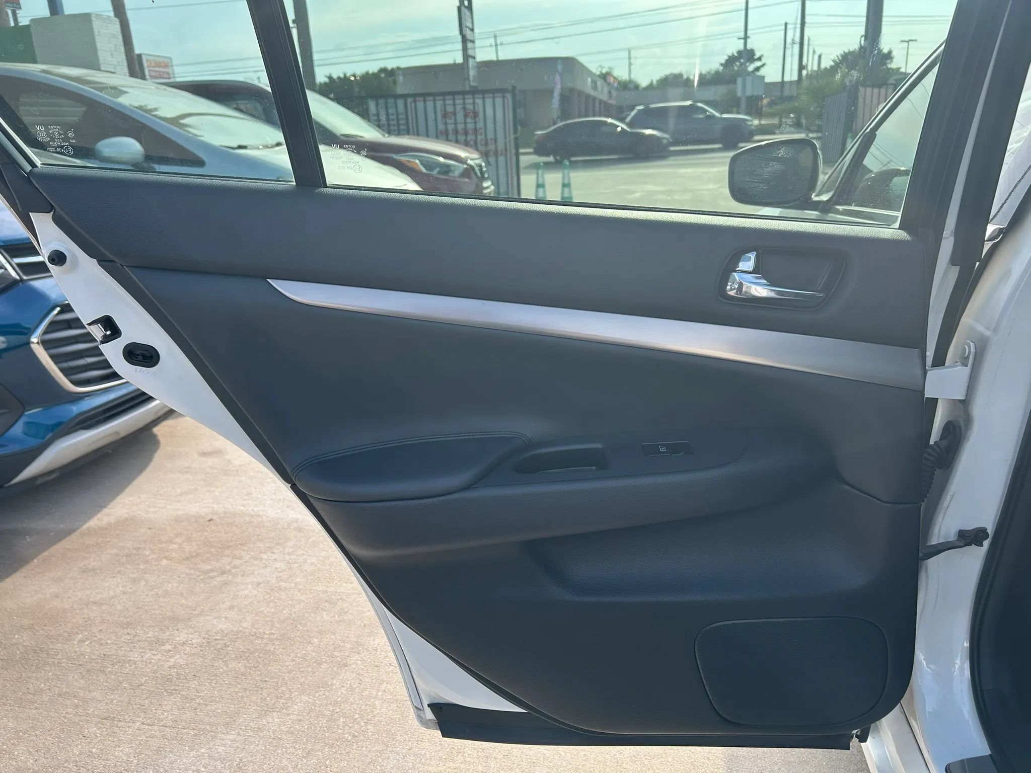 Used 2011 INFINITI G37 Journey w/ Premium Pkg RWD image 18