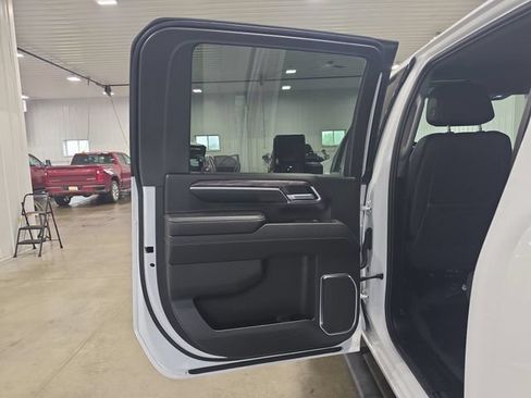 Used 2024 Chevrolet Silverado 2500 LTZ AWD/4WD image 24