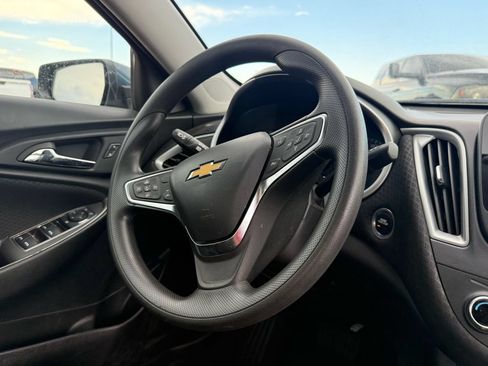 Used 2025 Chevrolet Malibu LT FWD image 17