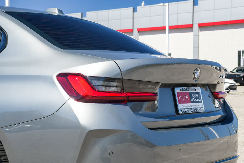 Used 2023 BMW 330i Sedan w/ Driving Assistance Package RWD image 6