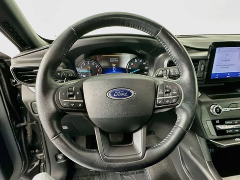 Used 2020 Ford Explorer XLT w/ Class III Trailer Tow Package AWD/4WD image 11