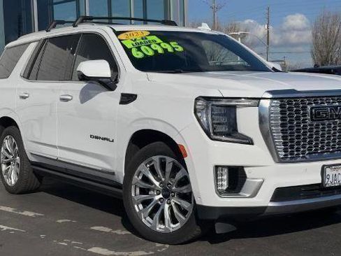 Used 2023 GMC Yukon Denali w/ Denali Reserve Package image 2