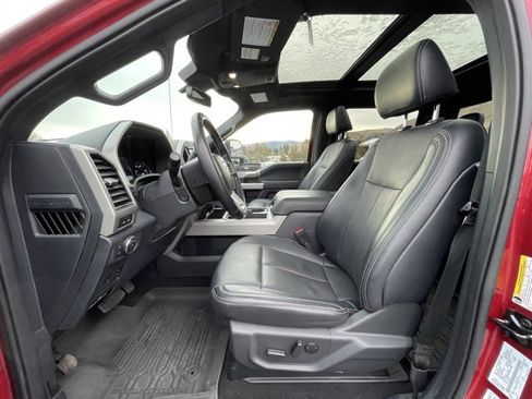 Used 2022 Ford F350 Lariat w/ Black Appearance Package image 10