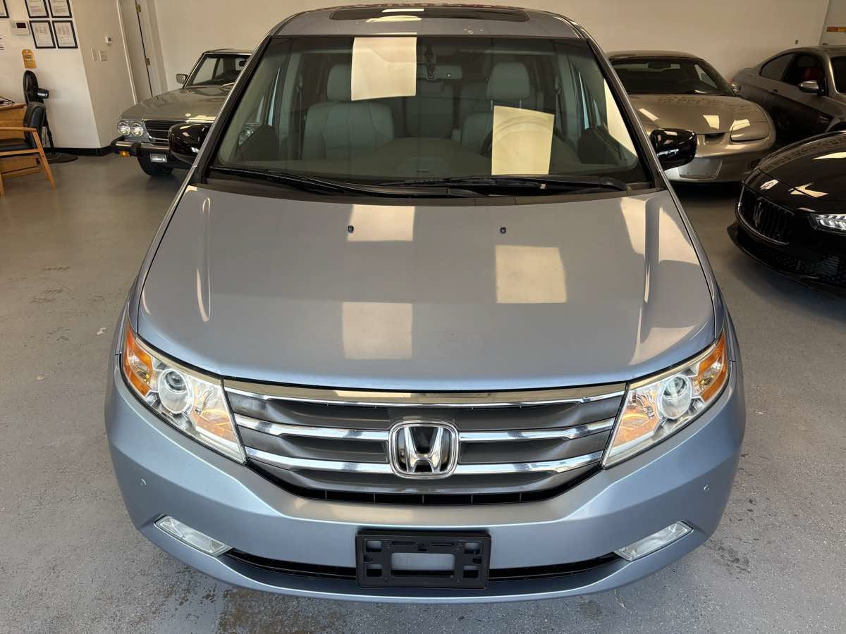 Used 2012 Honda Odyssey Touring image 2