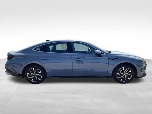 Used 2024 Hyundai Sonata SEL FWD image 8