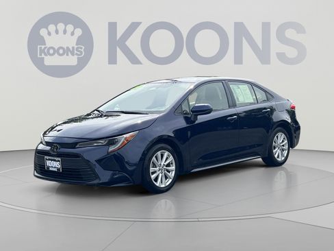 Used 2024 Toyota Corolla LE FWD image 4