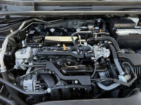 Used 2025 Toyota Corolla LE FWD image 30