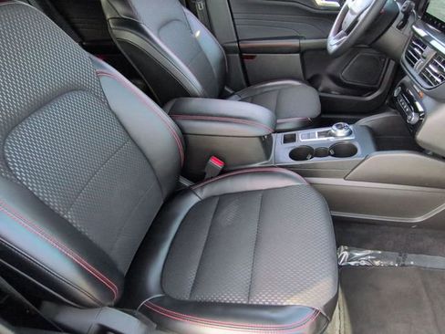 Used 2024 Ford Escape ST-Line w/ Tech Pack #1 image 32