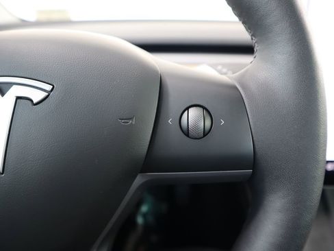 Used 2023 Tesla Model 3 Standard Range image 12