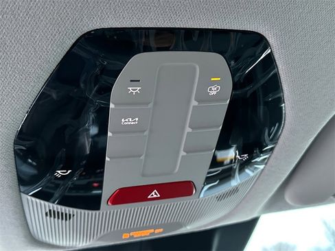 New 2025 Kia K4 LXS image 27