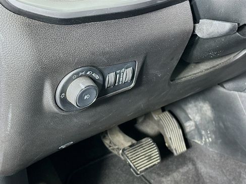 Used 2025 Jeep Compass Limited AWD/4WD image 17