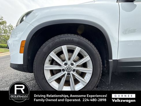Used 2018 Volkswagen Tiguan Limited AWD/4WD image 11