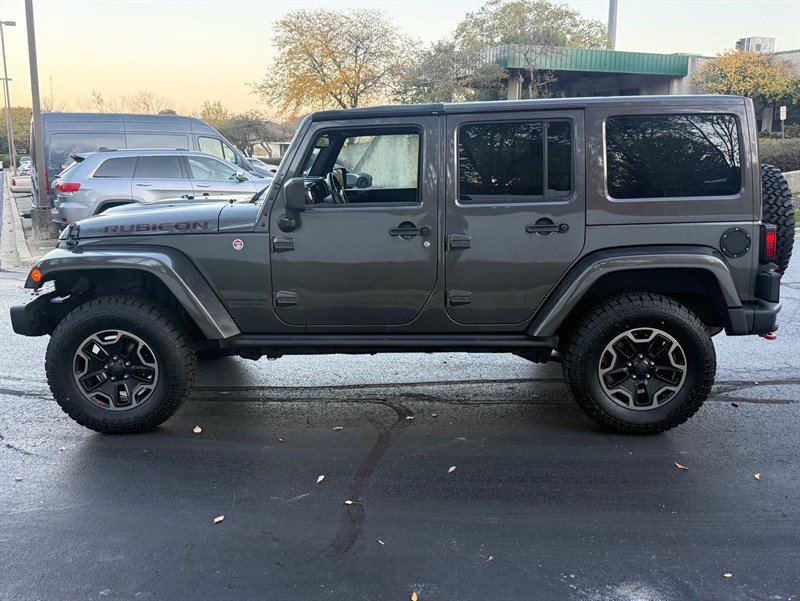 Used 2017 Jeep Wrangler Unlimited Rubicon AWD/4WD image 27