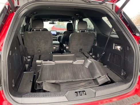 Used 2020 Ford Explorer XLT image 25