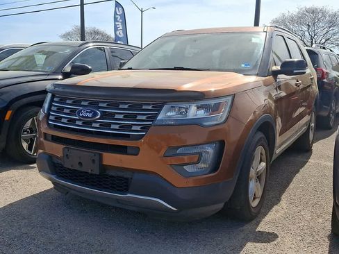 Used 2017 Ford Explorer XLT w/ Equipment Group 202A image 1