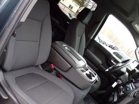 Used 2020 Chevrolet Silverado 1500 Custom Trail Boss w/ Custom Convenience Package image 18