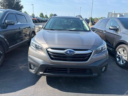Used 2021 Subaru Outback Premium AWD/4WD image 2