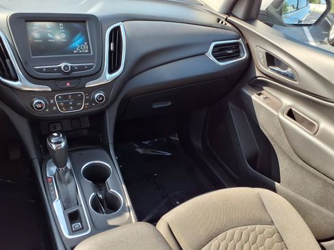 Used 2018 Chevrolet Equinox LT FWD image 3