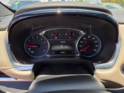 Used 2023 Chevrolet Traverse LT FWD image 34