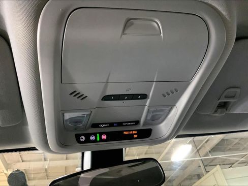 Used 2019 Chevrolet Equinox LT image 33