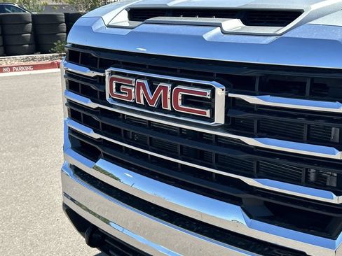 Used 2024 GMC Sierra 3500 SLT AWD/4WD image 30