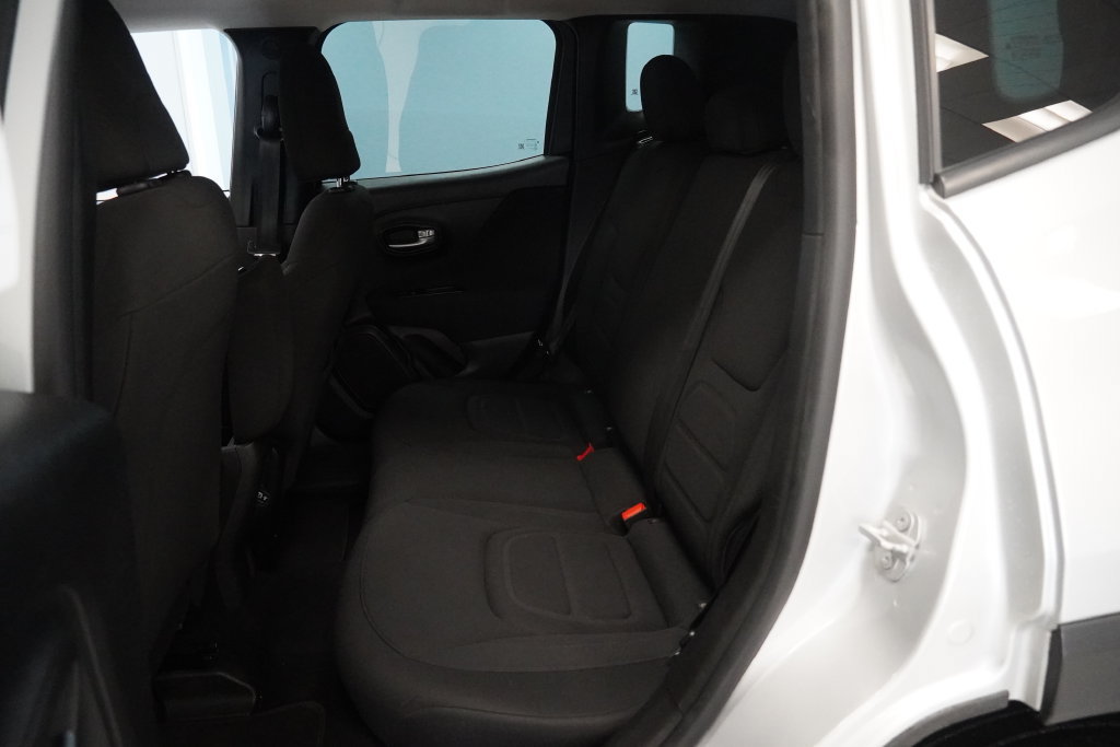 Used 2021 Jeep Renegade Latitude w/ Luxury Group I AWD/4WD image 24