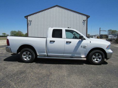 Used 2020 RAM 1500 Tradesman w/ Chrome Appearance Group AWD/4WD image 2