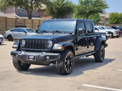 Used 2024 Jeep Gladiator Sport AWD/4WD image 11