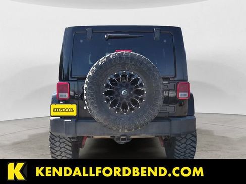 Used 2017 Jeep Wrangler Unlimited Rubicon w/ Connectivity Group AWD/4WD image 6