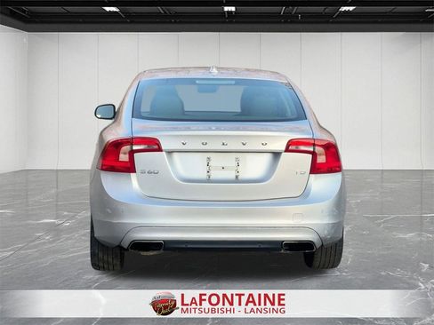 Used 2016 Volvo S60 T5 Premier image 4